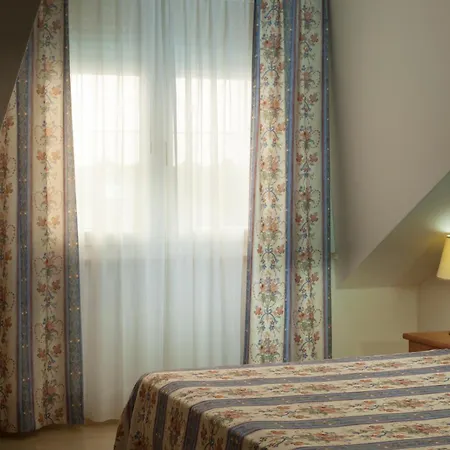 Hotel Caracas Lignano Sabbiadoro Habitación foto