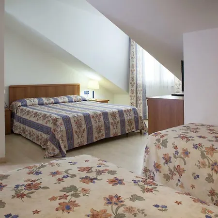Hotel Caracas Lignano Sabbiadoro Exterior foto