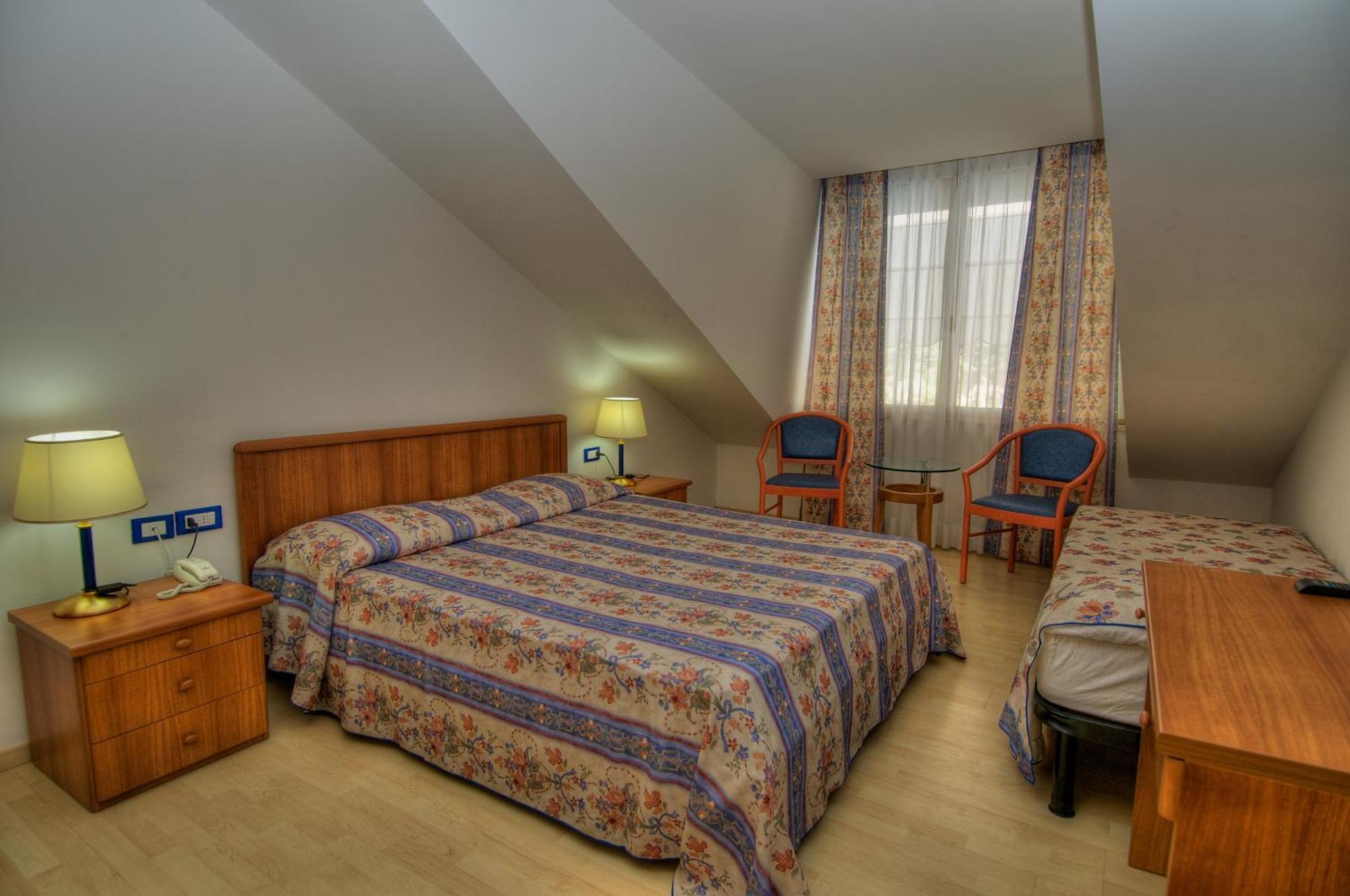 Hotel Caracas 3*