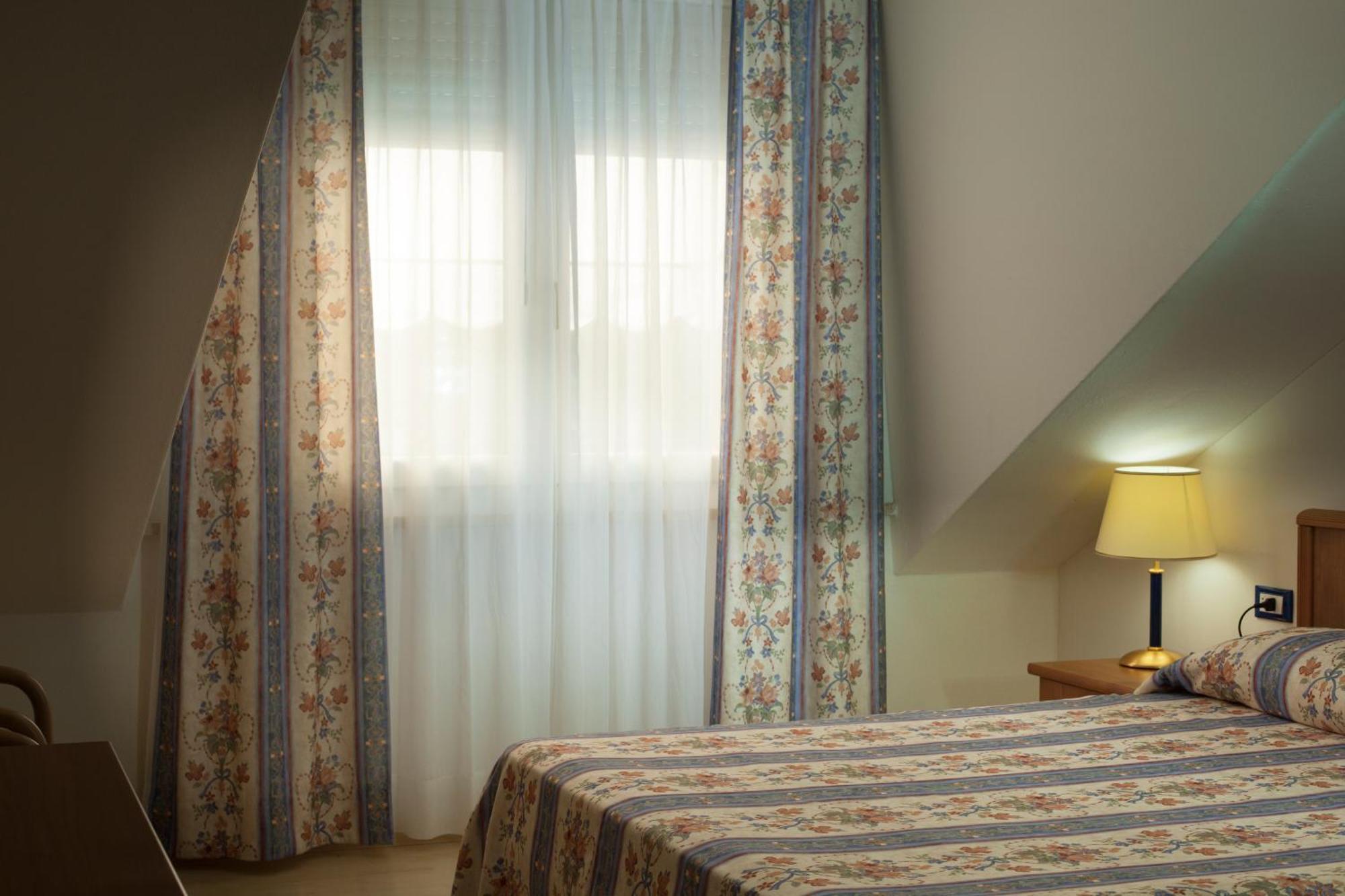 Hotel Caracas 3*