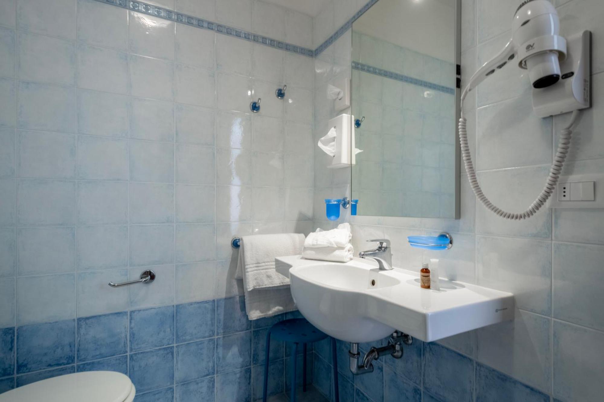 Caracas Hotel 3*
